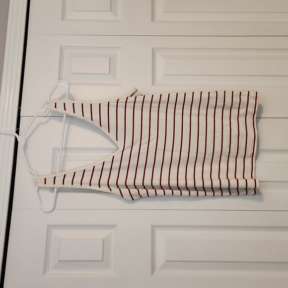 BR Red and off-white Tank NWT - Picture 3 of 3